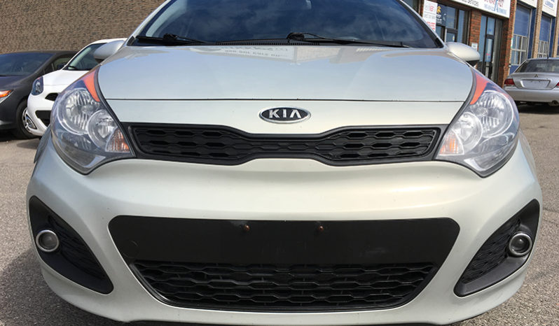 Kia Rio SX| LEATHER| SUNROOF| BLUETOOTH| 17,889KMS – Kitchener
