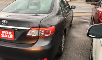 2013 Toyota Corolla Sedan full