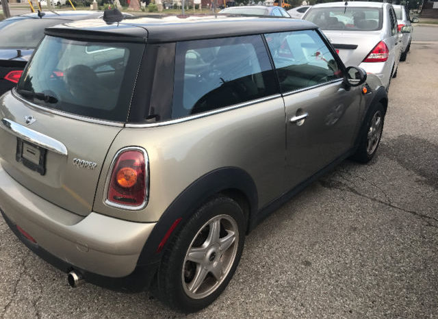 2007 Mini Cooper, Push Start,Leather Heated Seats,Sunroof. full