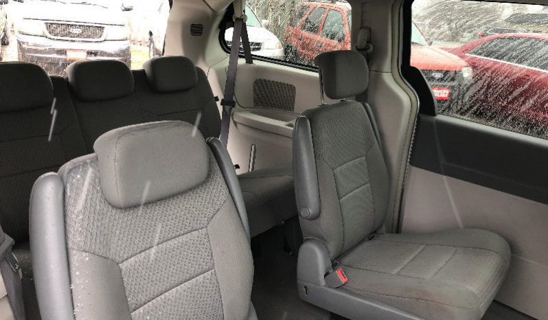 2008 Town and Country/Power sliding door/Accident free/Alloy rim full