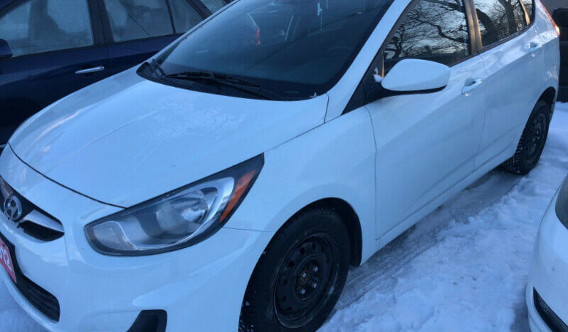 2012 Hyundai Accent/Certified/We Approve All Credit full