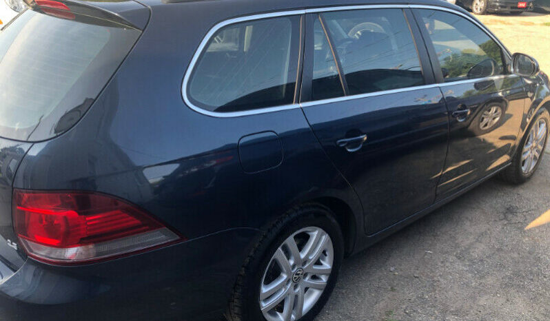 2010 Volkswagen Golf/Certified/Panoramic Roof/We Approve All full