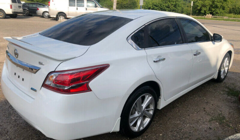 2013 Nissan Altima/TOP OF LINE MODEL/Certified/Clean Car-proof full