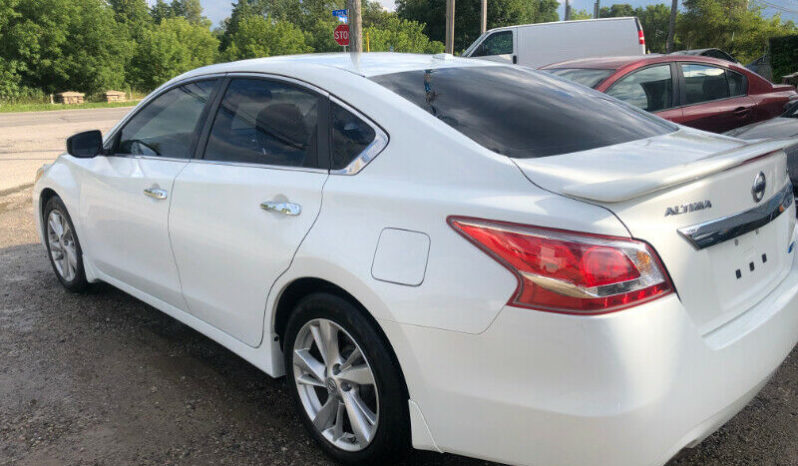 2013 Nissan Altima/TOP OF LINE MODEL/Certified/Clean Car-proof full