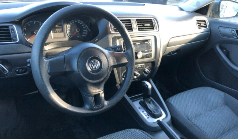 2011 Volkswagen Jetta/2.5liter/Certified/Clean Car-proof/Allo full