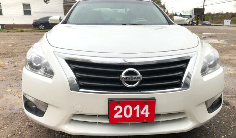 2014 Nissan Altima/Navigation/Leather heated Seats/Certified