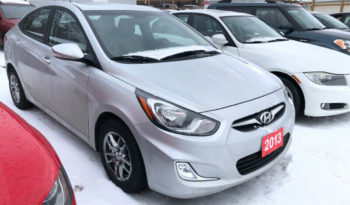 2013 Hyundai Accent full