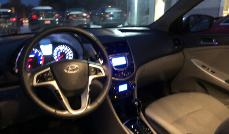 2013 Hyundai Accent full