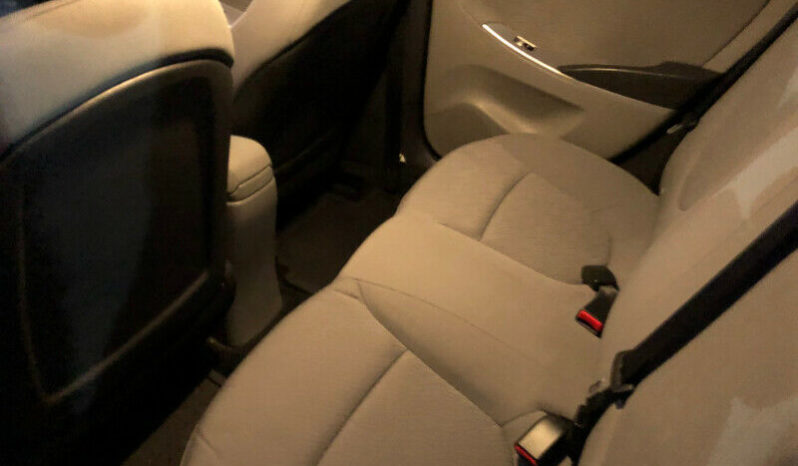 2013 Hyundai Accent full