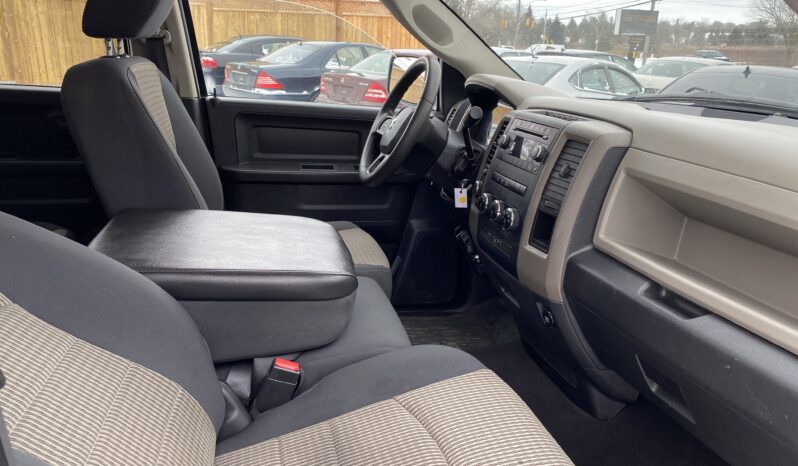 2012 Ram 1500 4WD Quad Cab 140.5″ ST Automatic full