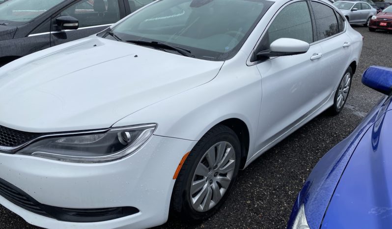 2015 Chrysler 200 4dr Sdn LX FWD Automatic 2.4L 4-Cyl Flex Fuel full