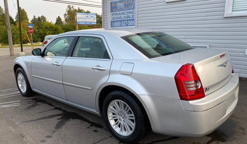 2010 Chrysler 300 4dr Sdn Touring RWD Automatic 3.5L 6-Cyl Gasoline full