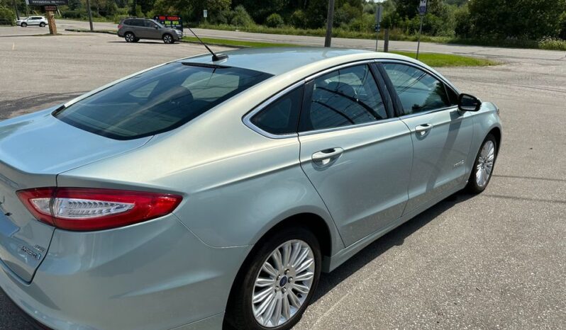 Ford Fusion Hybrid 2013 full