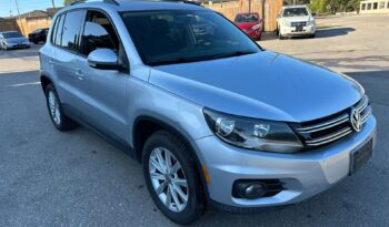 Volkswagen Tiguan 2012 full