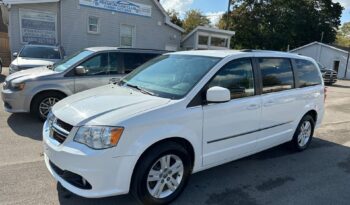 Dodge Grand Caravan Crew Model 2015 full