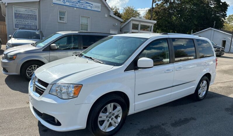 Dodge Grand Caravan Crew Model 2015 full