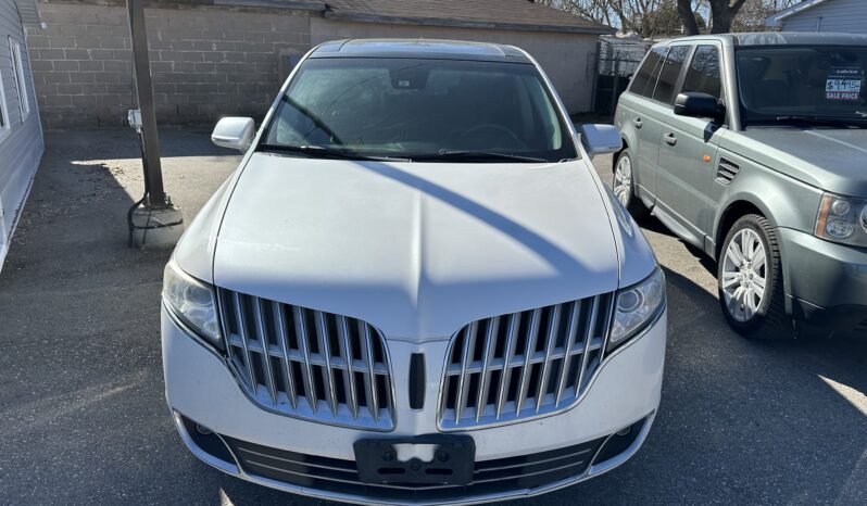 Lincoln MKT 2011