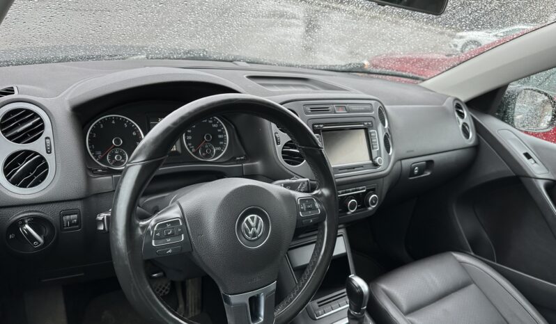 Volkswagen Tiguan 4dr Auto 4Motion  2012 full