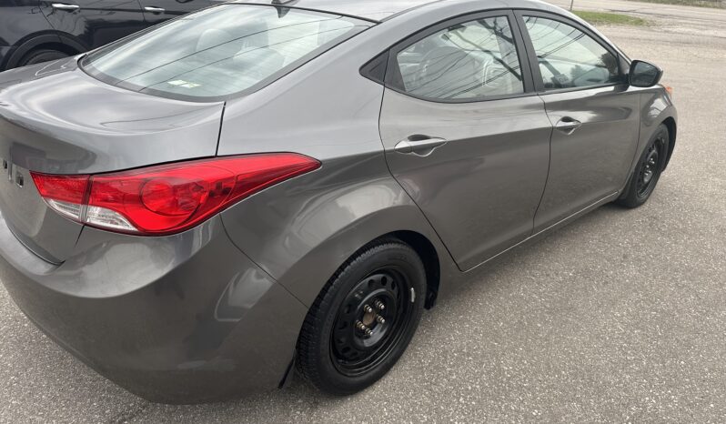 2013 Hyundai Elantra full