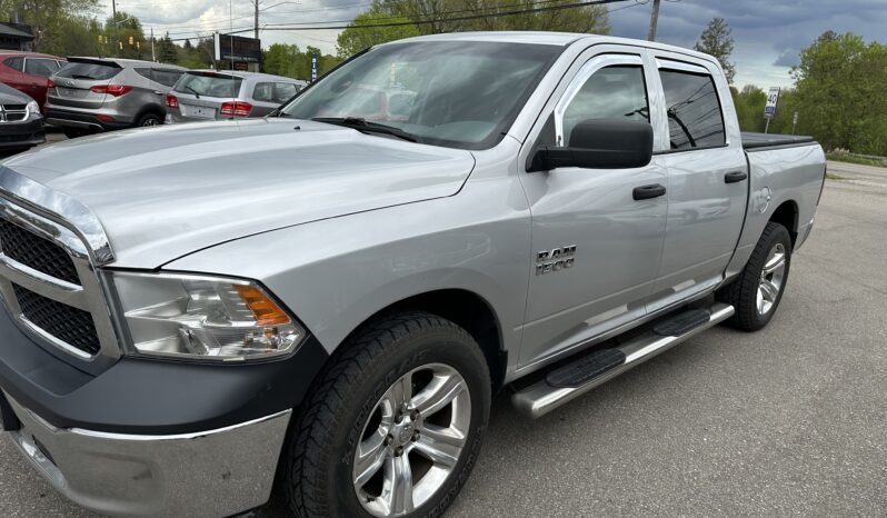 2016 Ram 1500 4WD Crew Cab 140.5″ ST