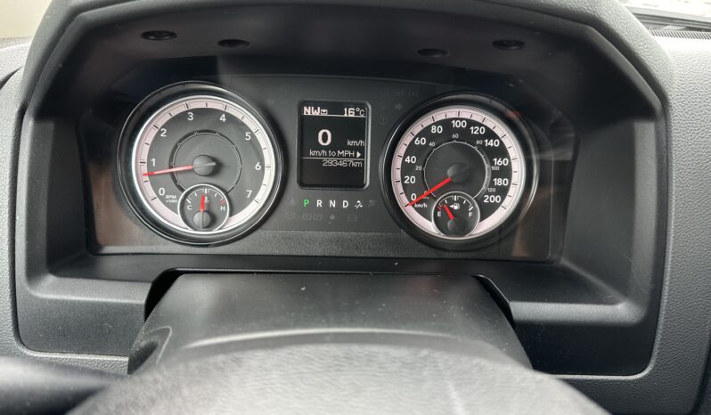 2016 Ram 1500 4WD Crew Cab 140.5″ ST full