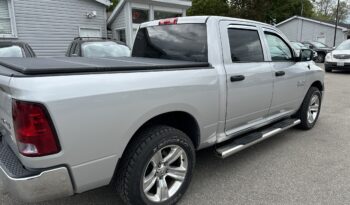 2016 Ram 1500 4WD Crew Cab 140.5″ ST full