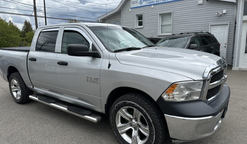 2016 Ram 1500 4WD Crew Cab 140.5″ ST full