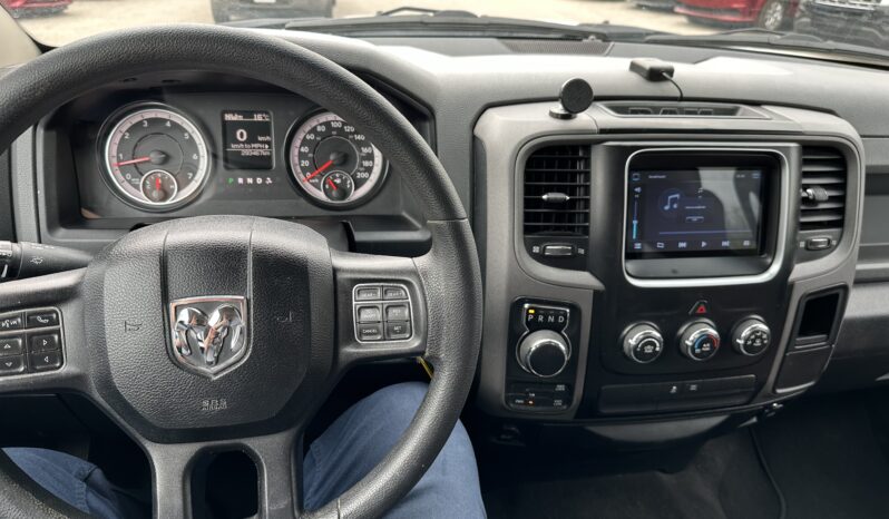 2016 Ram 1500 4WD Crew Cab 140.5″ ST full