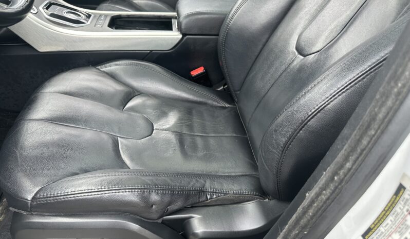 Land Rover Range Rover Evoque 5dr HB Pure Plus 2014 full
