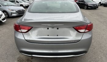 2015 Chrysler 200 4dr Sdn C FWD full