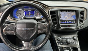 2015 Chrysler 200 4dr Sdn C FWD full