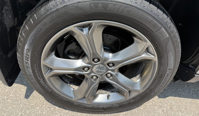 2017 Dodge crossroad all-wheel drive (AWD) 7-seater full