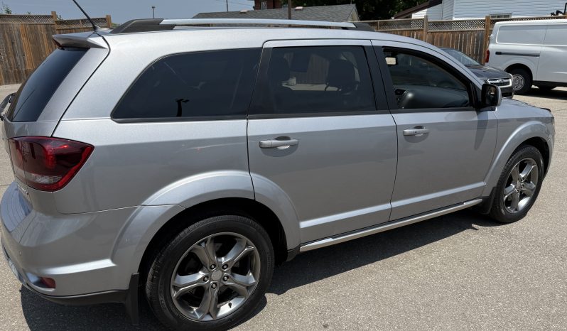2017 Dodge crossroad all-wheel drive (AWD) 7-seater full