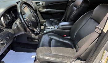 2017 Dodge crossroad all-wheel drive (AWD) 7-seater full
