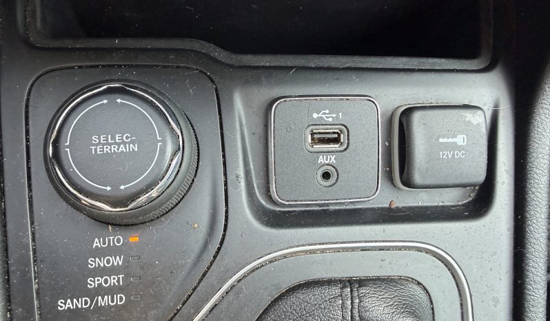 2019 Jeep cherokee Sport full