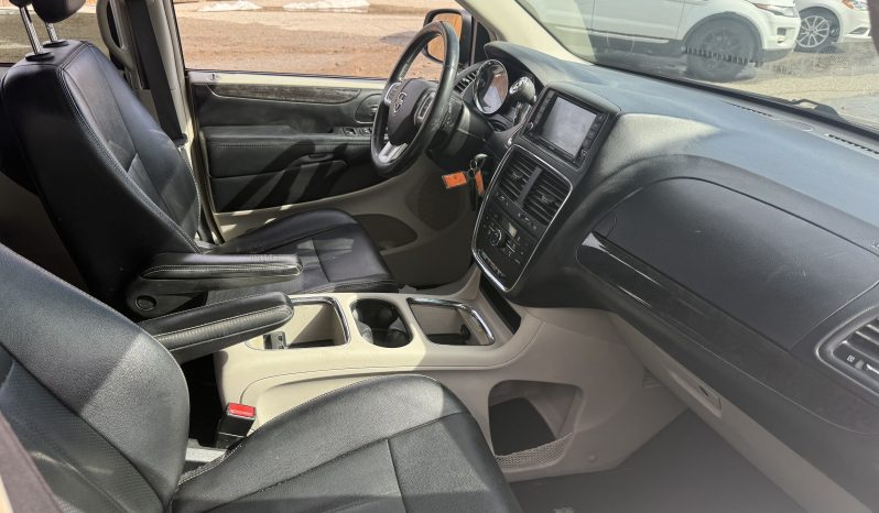2016 Dodge Grand Caravan Crew Plus full