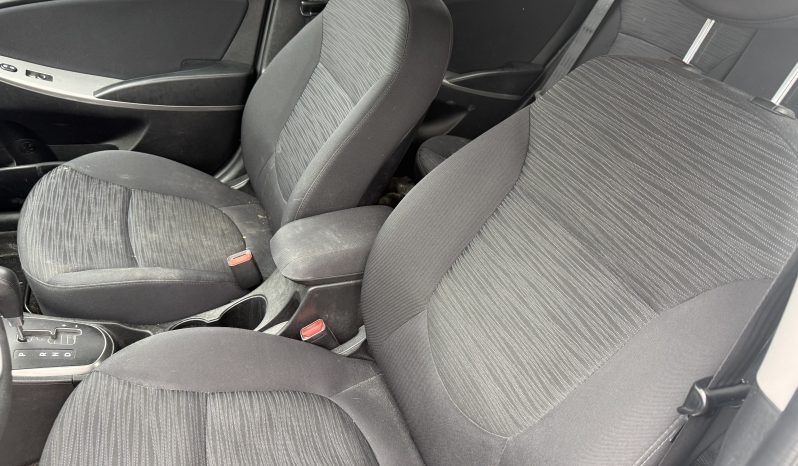 2015 Hyundai ACCENT GL full