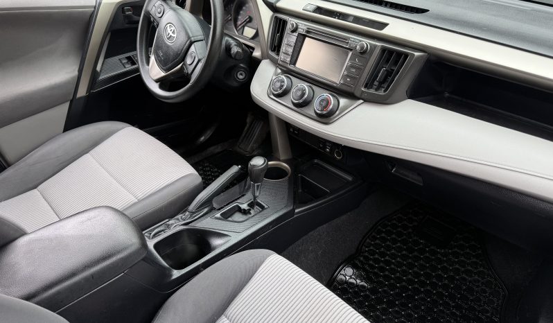 2013 Toyota RAV 4 LE full