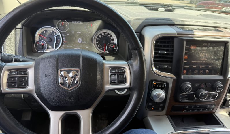 2015 RAM 1500 Laramie full
