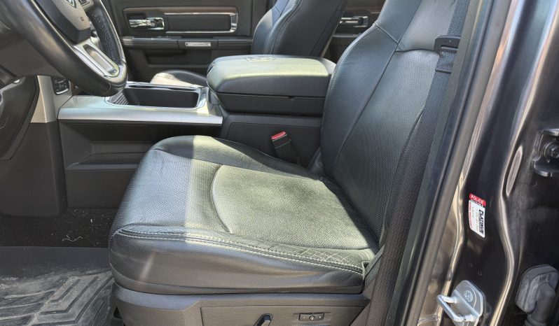 2015 RAM 1500 Laramie full