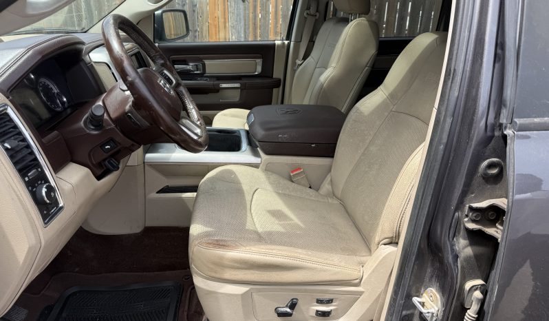 2016 RAM 1500 Laramie full