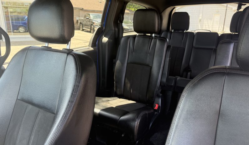 2020 Dodge Grand Caravan Premium Plus full