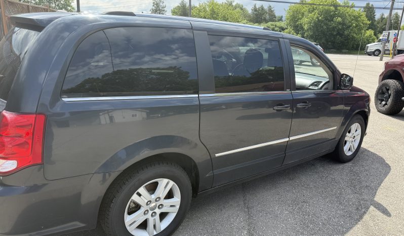 2014 Dodge Grand Caravan Crew full