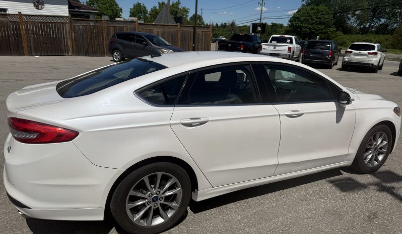 2017 Ford Fusion SE full