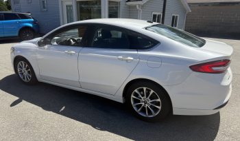 2017 Ford Fusion SE full