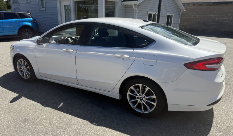 2017 Ford Fusion SE full