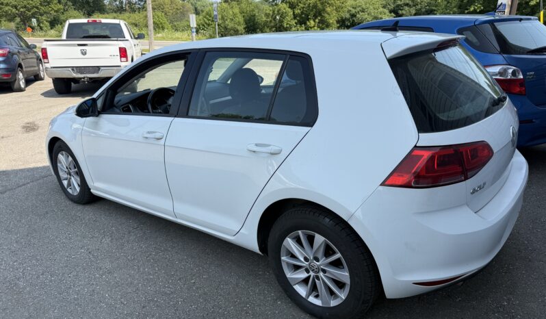2015 Volkswagen Golf Standard Model Comfortline full