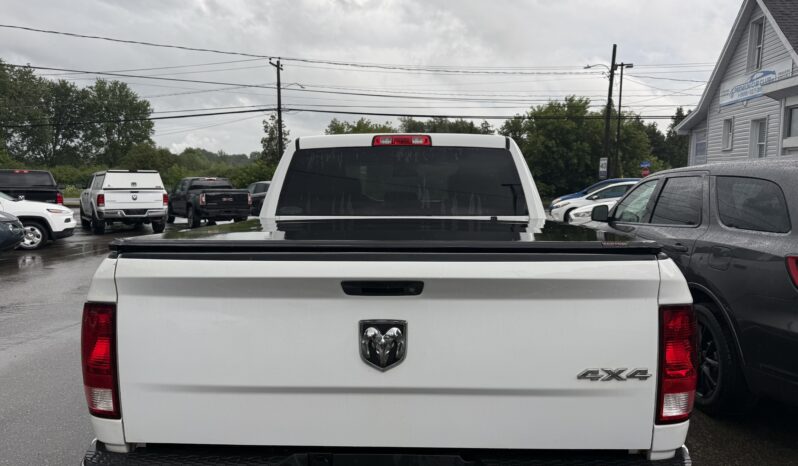 2016 Ram 1500 ST / Low Kilometers full
