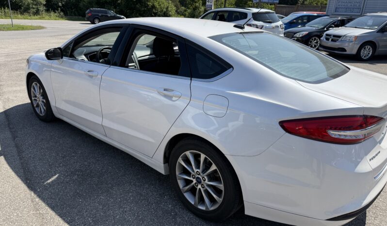 2017 Ford Fusion SE full