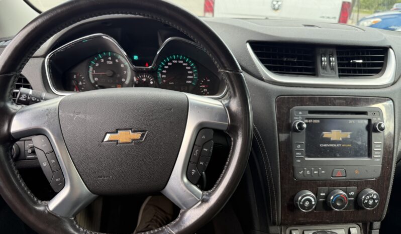2017 Chevrolet Traverse LT full